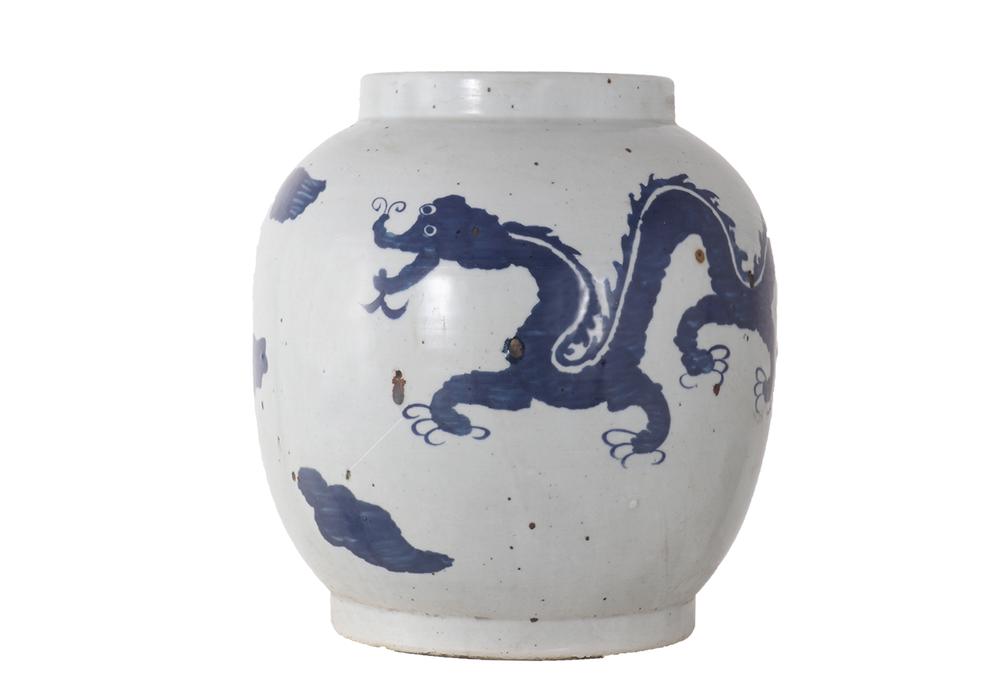 BLUE AND WHITE PAINTED DRAGON JAR